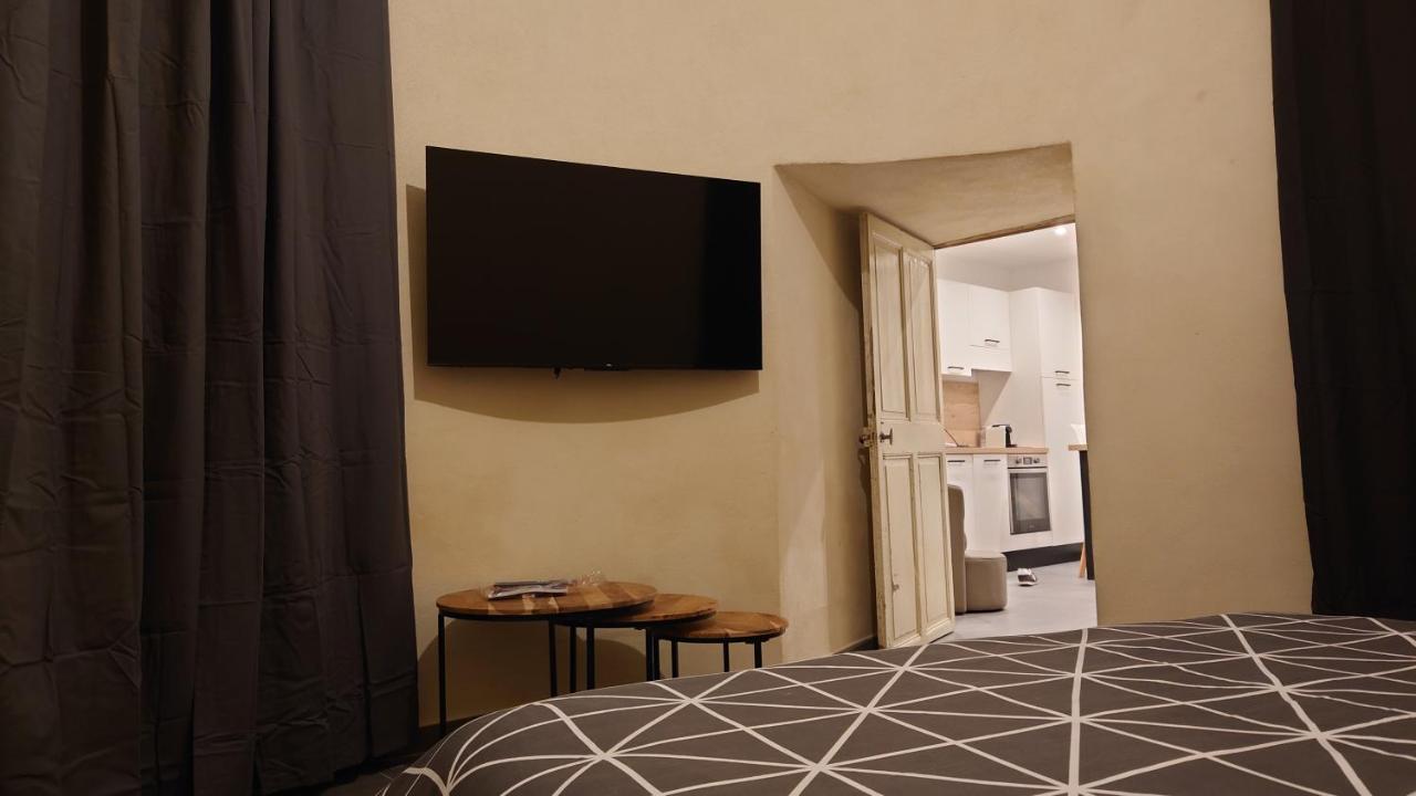 Appartement De La Tour Connaux Esterno foto
